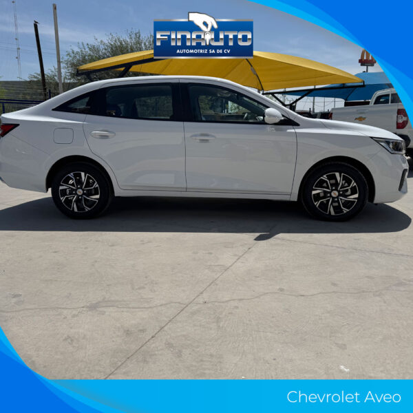 Chevrolet Aveo LT - Imagen 8