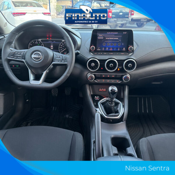 Nissan Sentra - Imagen 2