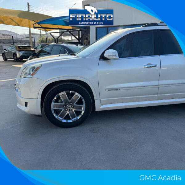 GMC Acadia - Imagen 12