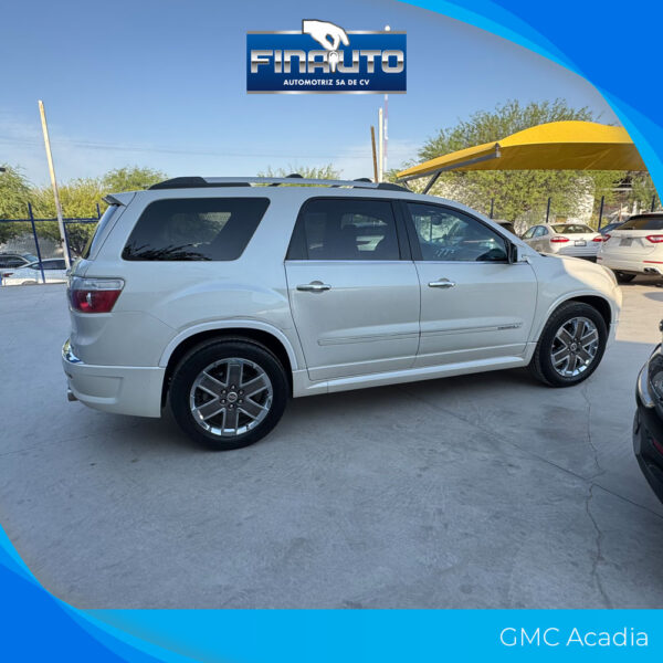GMC Acadia - Imagen 6
