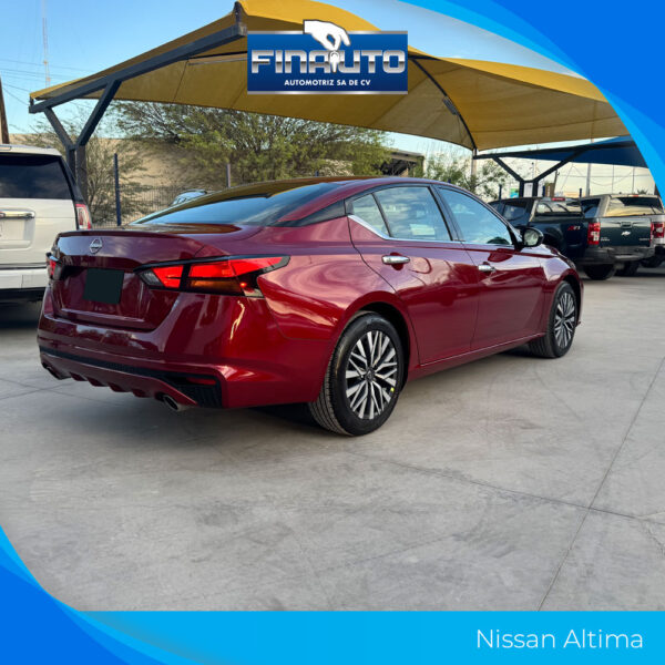 Nissan Altima - Imagen 10