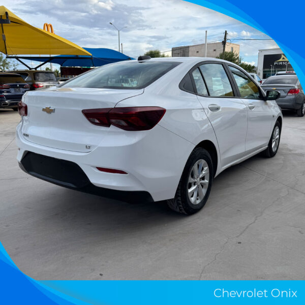 Chevrolet Onix - Imagen 6