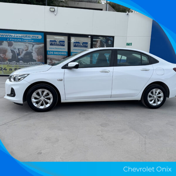 Chevrolet Onix - Imagen 2