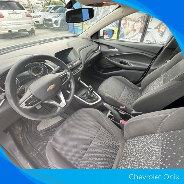 Chevrolet Onix - Imagen 14