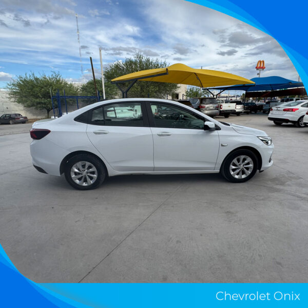 Chevrolet Onix - Imagen 8